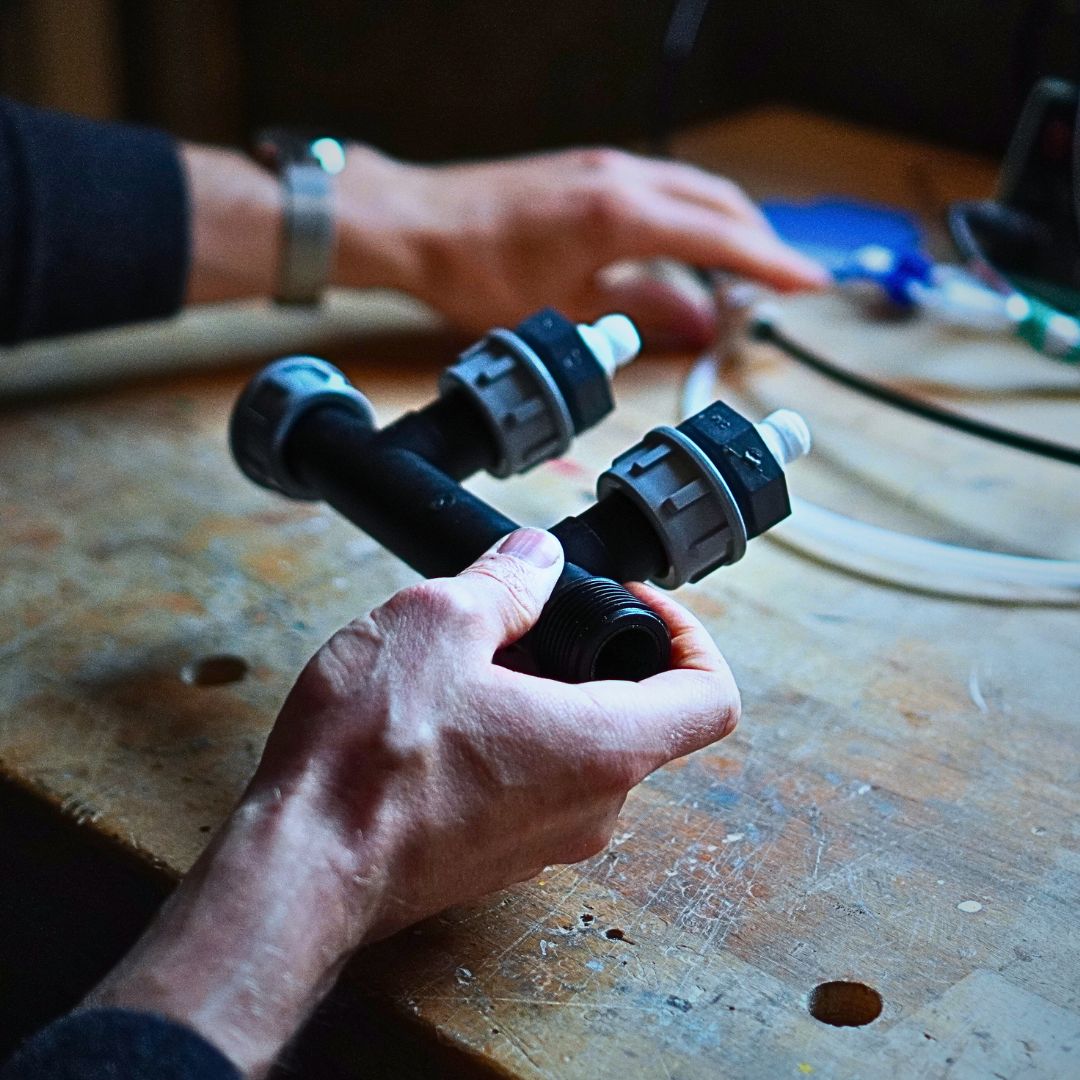 Dosiereineit in Hand